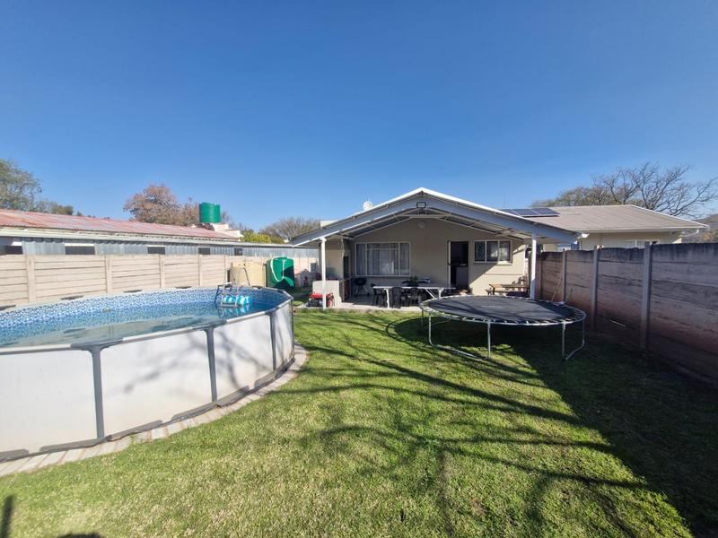 4 Bedroom Property for Sale in Bergsig Eastern Cape
